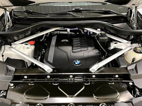 Used 2022 BMW X5 xDrive40i w/ Executive Package image 28