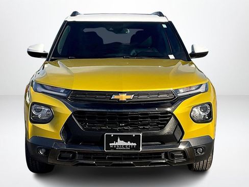 Used 2023 Chevrolet TrailBlazer ACTIV w/ Sun and Liftgate Package FWD image 2
