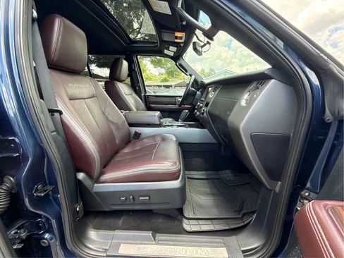 Used 2015 Ford Expedition Platinum AWD/4WD image 24