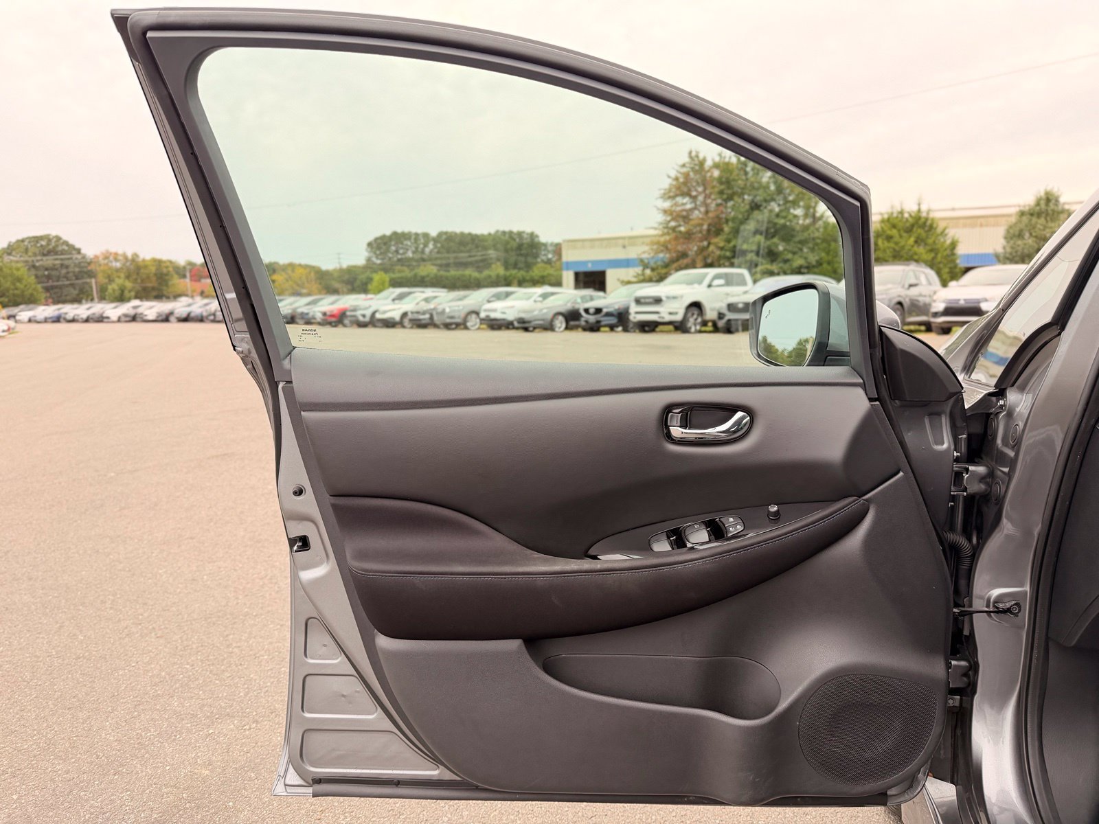 Used 2021 Nissan Leaf SV Plus FWD image 14