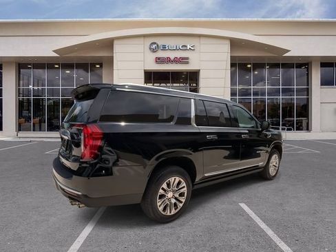 Certified 2023 GMC Yukon XL Denali w/ Max Trailering Package AWD/4WD image 14