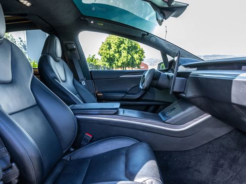 Used 2022 Tesla Model X AWD/4WD image 35