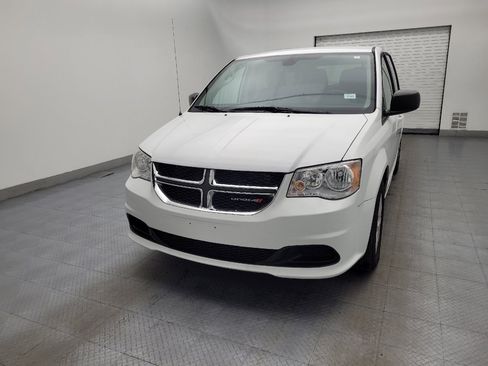 Used 2018 Dodge Grand Caravan SE w/ UConnect Hands-Free Group FWD image 15