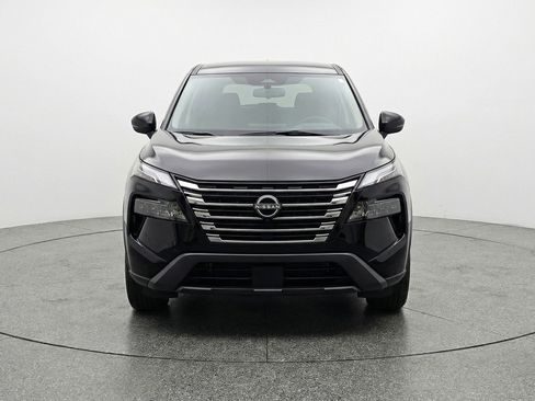 Used 2025 Nissan Rogue SV FWD image 2