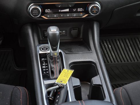 Used 2025 Nissan Sentra SR FWD image 13