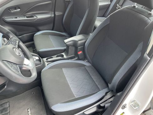 Used 2025 Nissan Versa SV image 35