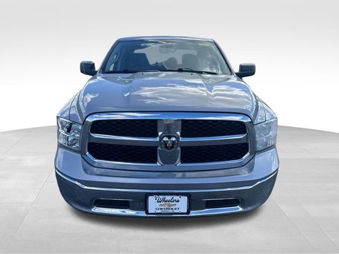 Used 2023 RAM 1500 Classic SLT AWD/4WD image 9