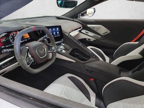 Used 2023 Chevrolet Corvette Stingray Premium Conv w/ Z51 Performance Package RWD image 14
