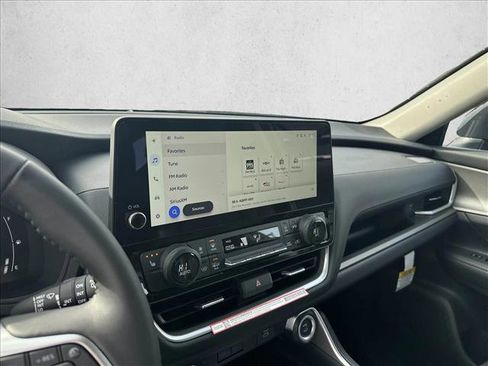 New 2026 Toyota Grand Highlander XLE image 13