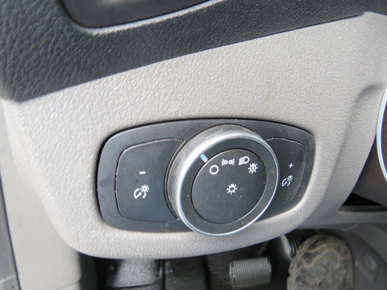 Used 2020 Ford Transit Connect XL FWD image 10