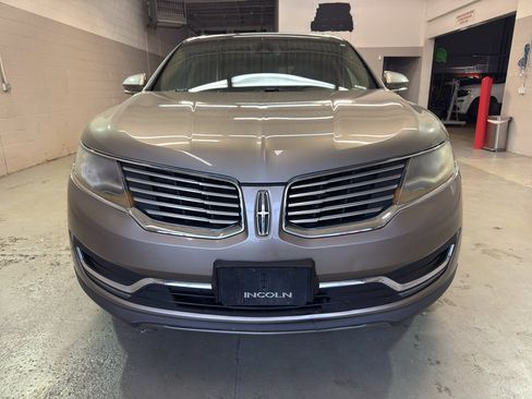 Used 2016 Lincoln MKX Reserve w/ Climate Package AWD/4WD image 2