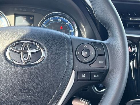 Used 2017 Toyota Corolla SE w/ SE Premium Package image 23