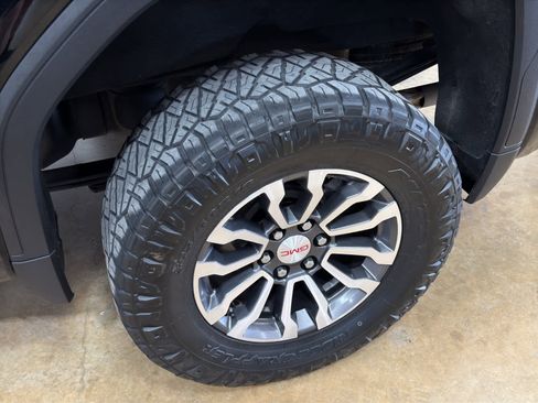 Used 2022 GMC Sierra 1500 AT4 w/ AT4 Premium Package image 14