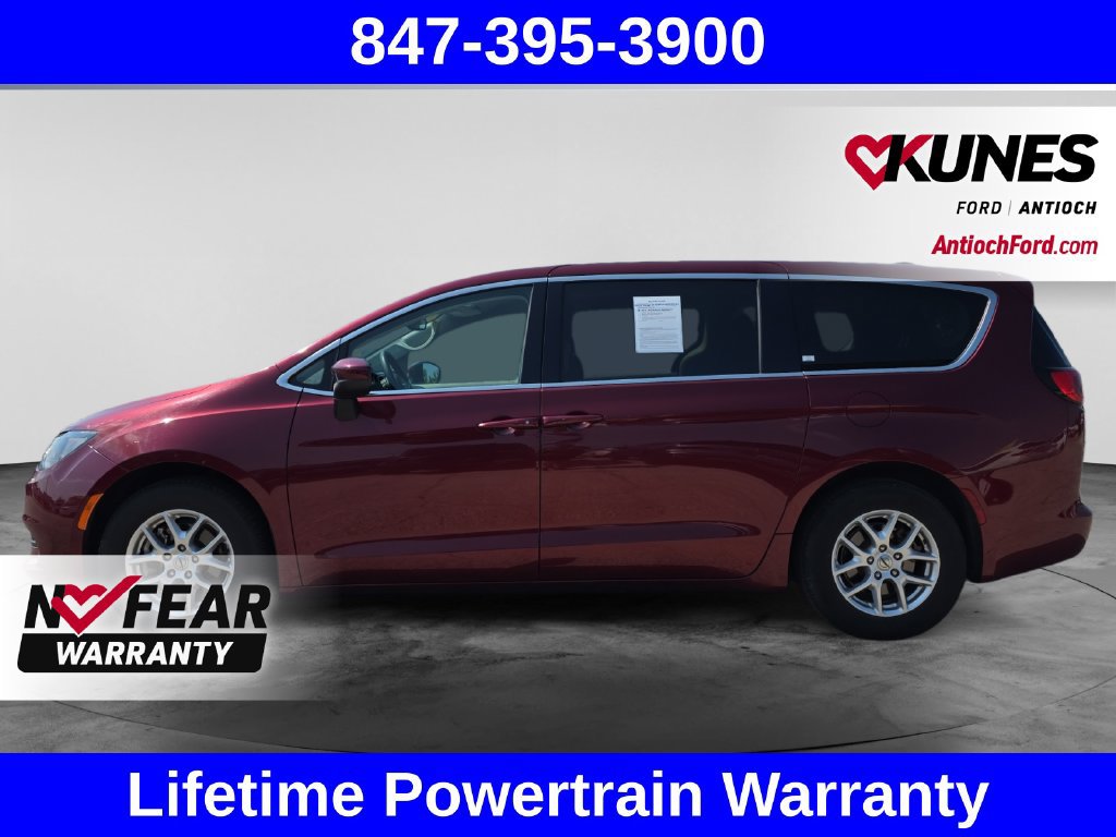 Used 2023 Chrysler Voyager LX FWD image 6