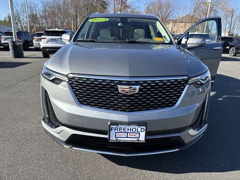 Certified 2023 Cadillac XT6 Premium Luxury image 32