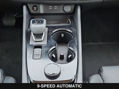 Used 2025 Nissan Rogue SL AWD/4WD image 22