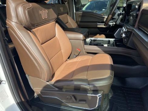 Certified 2025 Ford F450 King Ranch AWD/4WD image 34