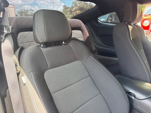 Used 2016 Ford Mustang Coupe RWD image 22