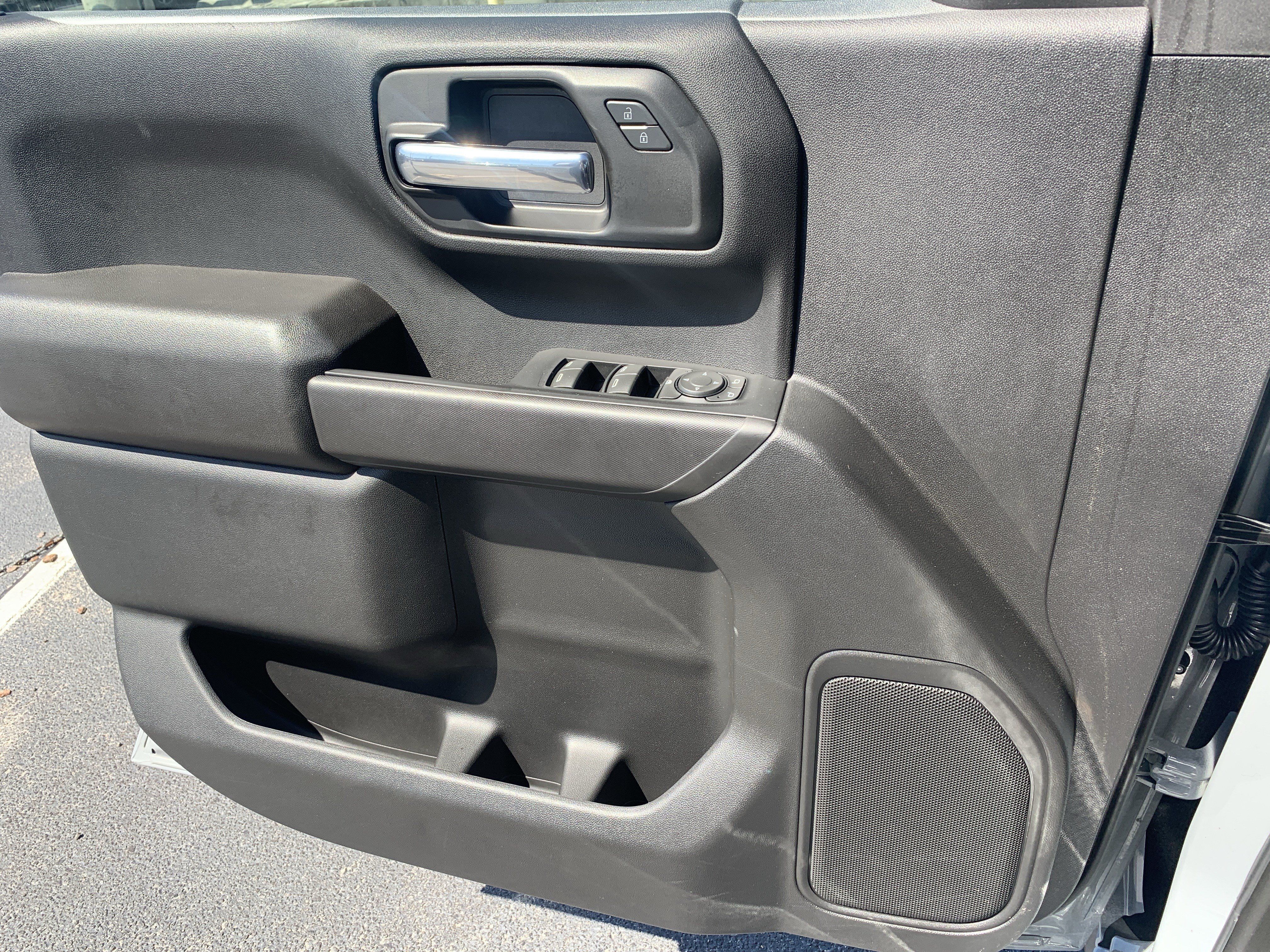 Used 2025 Chevrolet Silverado 1500 Custom Trail Boss AWD/4WD image 14