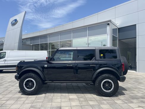 New 2026 Ford Bronco Big Bend w/ Black Diamond Package AWD/4WD image 3