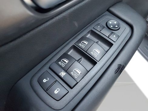 New 2026 Chrysler Voyager LX image 16