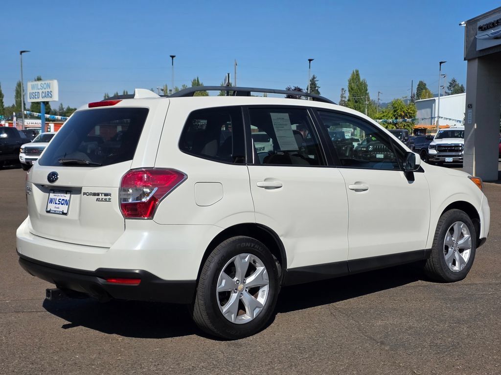 Used 2016 Subaru Forester 2.5i Premium AWD/4WD image 2