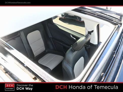 Used 2022 Ford Escape Titanium w/ Titanium Premium Package image 23