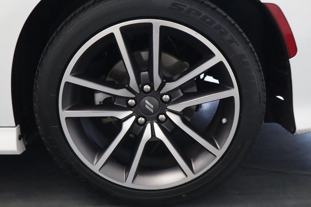 Used 2022 Dodge Charger R/T w/ Plus Group RWD image 13