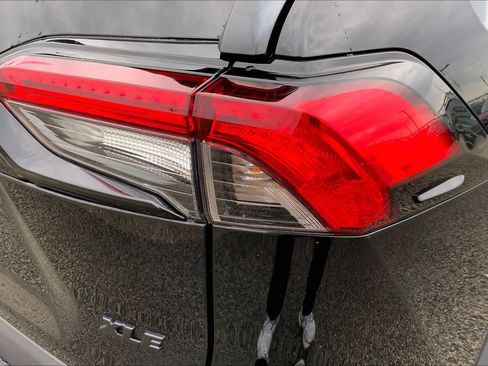 Used 2025 Toyota RAV4 XLE FWD image 30