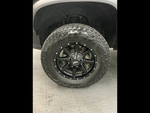 Used 2019 Chevrolet Colorado ZR2 w/ ZR2 Midnight Special Edition AWD/4WD image 36