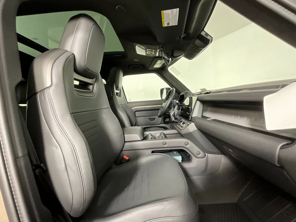 New 2026 Land Rover Defender 110 OCTA AWD/4WD image 3