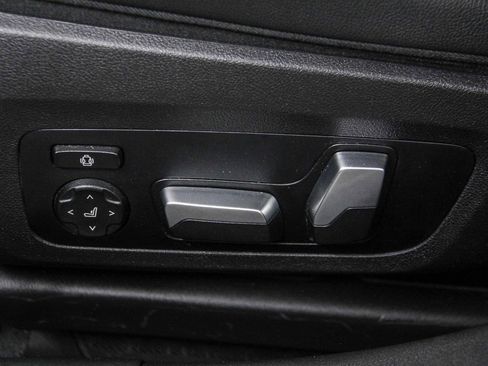 Used 2021 BMW 330i Sedan w/ Convenience Package RWD image 21