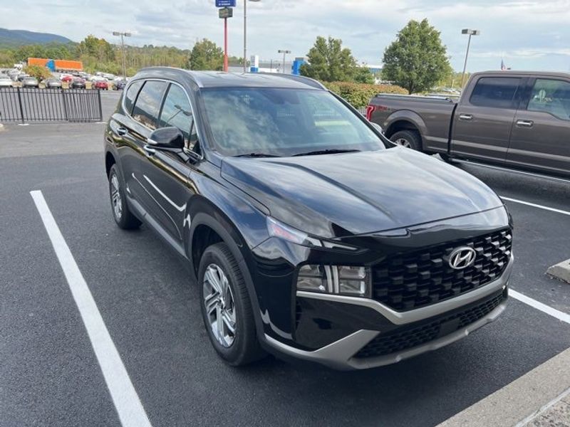 Used 2023 Hyundai Santa Fe SEL image 1