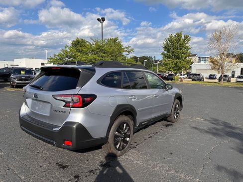 Certified 2025 Subaru Outback Onyx Edition AWD/4WD image 3