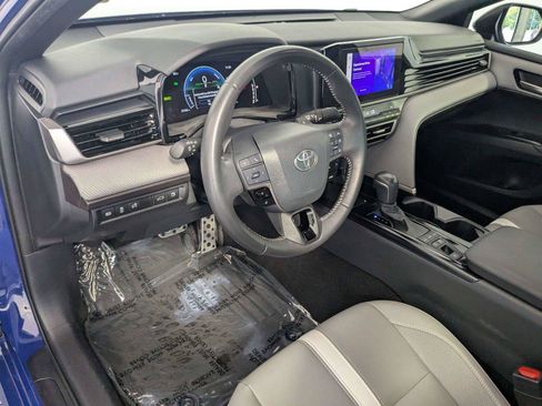 Certified 2025 Toyota Camry SE w/ Convenience Package FWD image 11