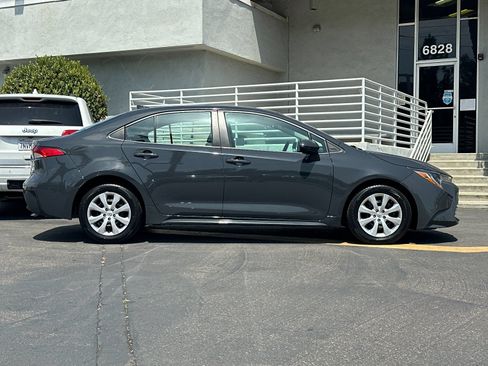 Used 2024 Toyota Corolla LE FWD image 6