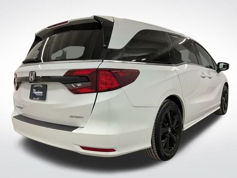 Certified 2023 Honda Odyssey Sport image 3