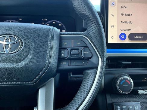 Used 2024 Toyota Tacoma TRD Sport image 31