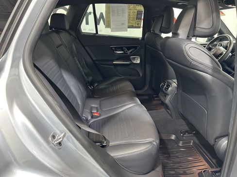 Used 2024 Mercedes-Benz GLC 300 4MATIC image 15
