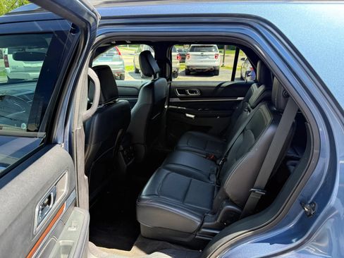 Used 2018 Ford Explorer Limited AWD/4WD image 8