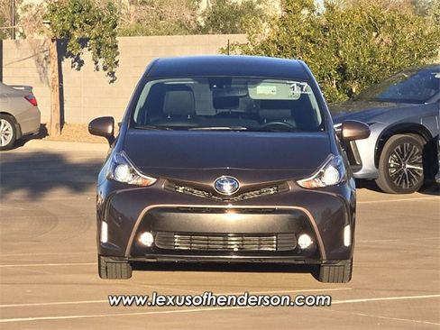 Used 2017 Toyota Prius V Five image 8