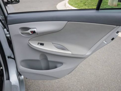 Used 2010 Toyota Corolla LE FWD image 59