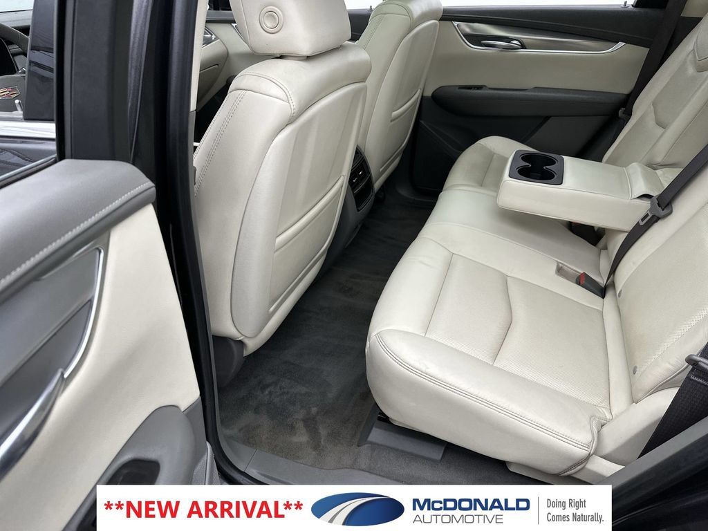 Used 2017 Cadillac XT5 Luxury w/ Driver Awareness Package AWD/4WD image 22