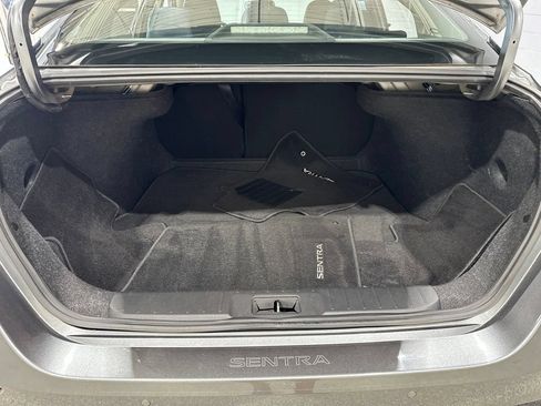 Used 2021 Nissan Sentra SR FWD image 17