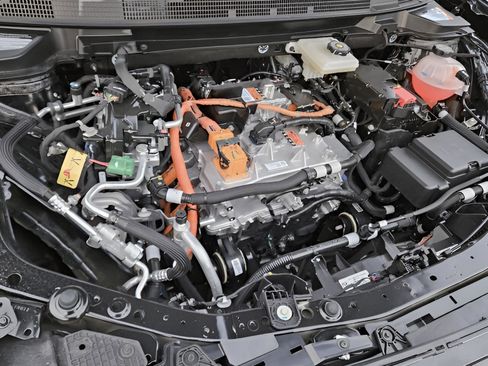 New 2025 Chevrolet Equinox EV RS w/ Convenience Package II image 18