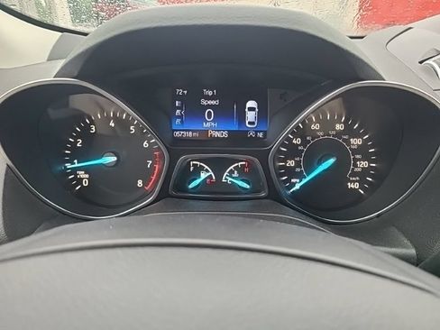 Used 2017 Ford Escape SE w/ SE Leather Comfort Package FWD image 14