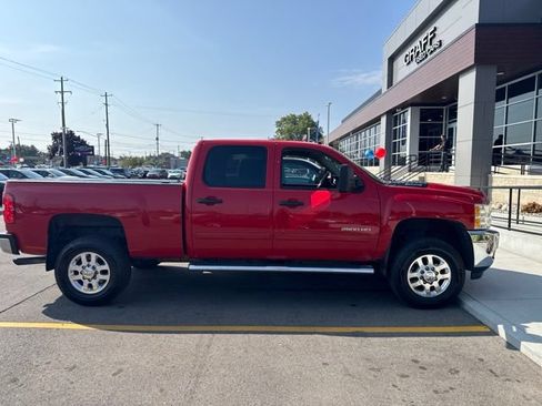 Used 2013 Chevrolet Silverado 2500 LT w/ Interior Plus Package AWD/4WD image 5