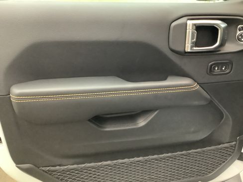 New 2026 Jeep Wrangler Unlimited Sahara AWD/4WD image 13