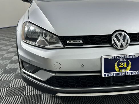 Used 2017 Volkswagen Golf Alltrack SE image 5