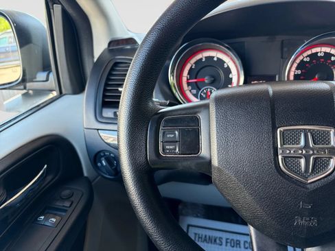 Used 2016 Dodge Grand Caravan SE w/ Quick Order Package 29E SE FWD image 28